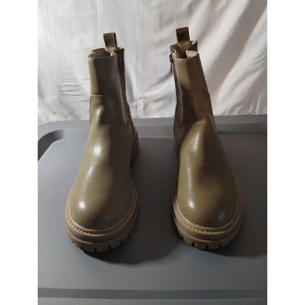 New Time Tru Women's Lug Chelsea Tan Boots Size 8.5